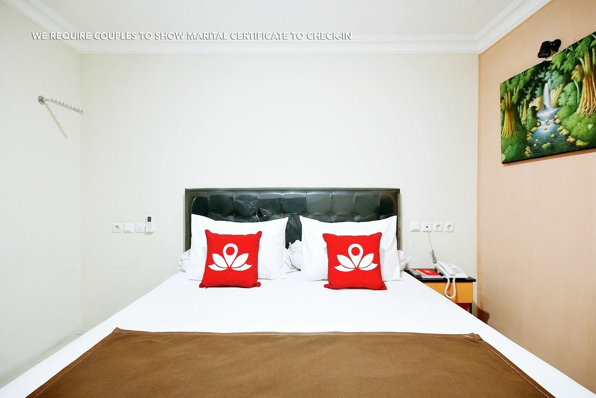 Zen Rooms Kuningan Syariah Джакарта Экстерьер фото