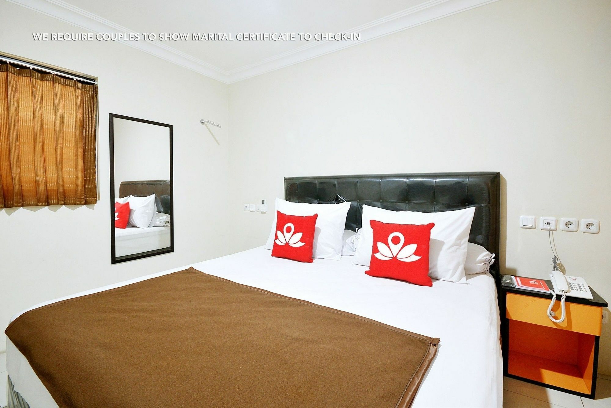 Zen Rooms Kuningan Syariah Джакарта Экстерьер фото